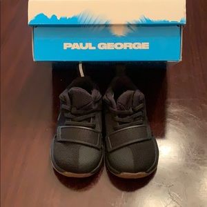 New black nike shoes